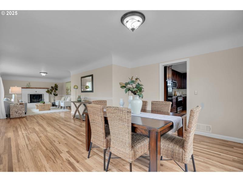 Living Room/Dining Room