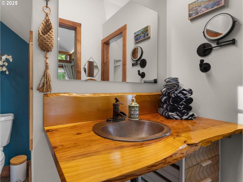 Owner's Suite Bathroom