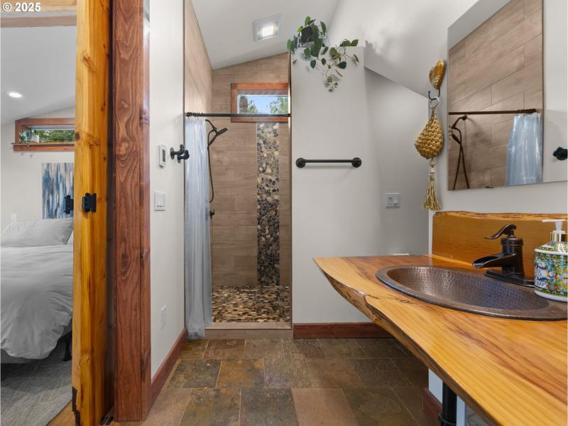 Owner's Suite Bathroom