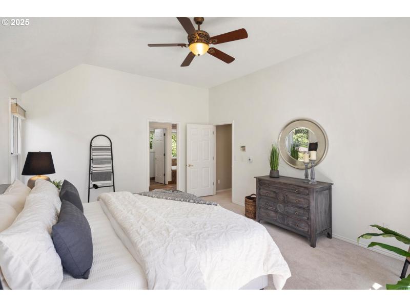 Bedroom, Owner's Suite