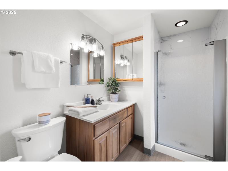 Owner's Suite Bathroom