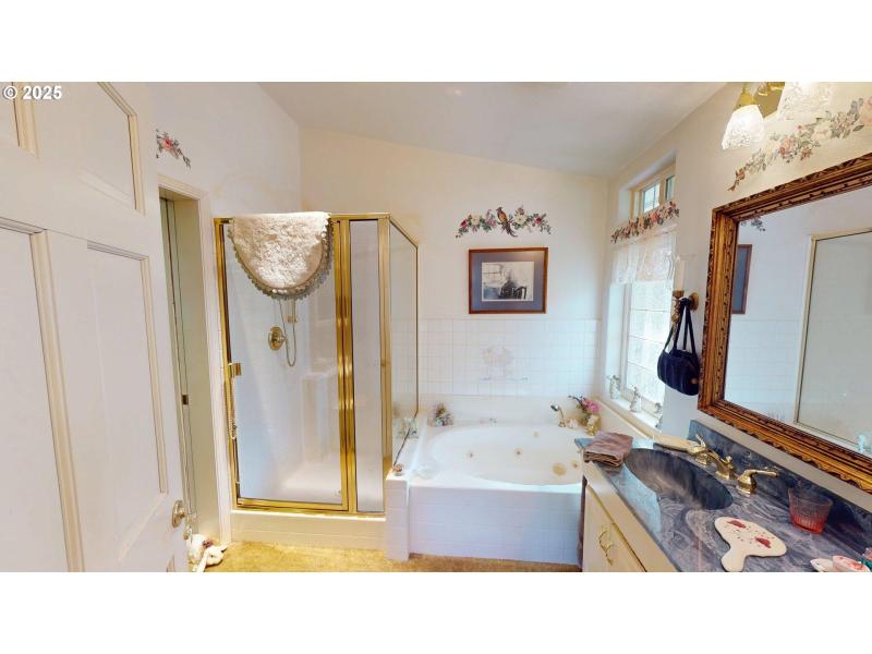 Owner's Suite Bathroom