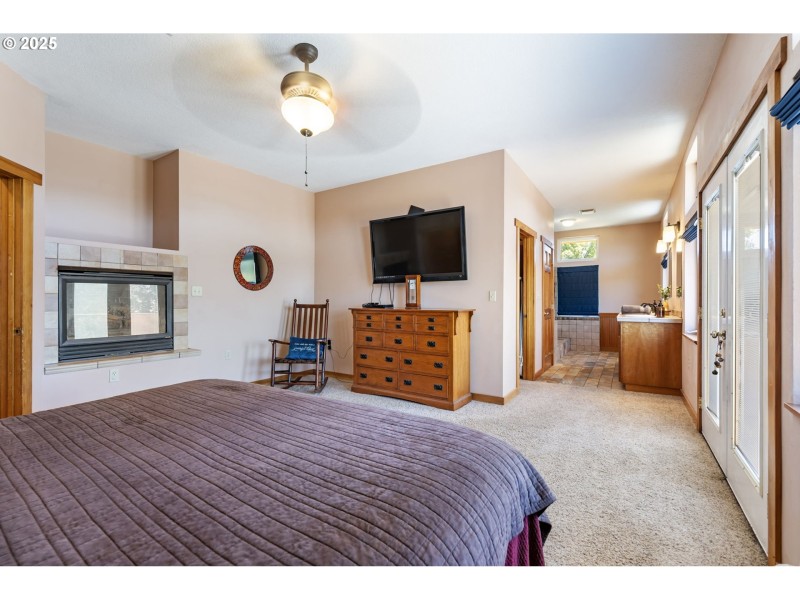 Bedroom, Owner's Suite