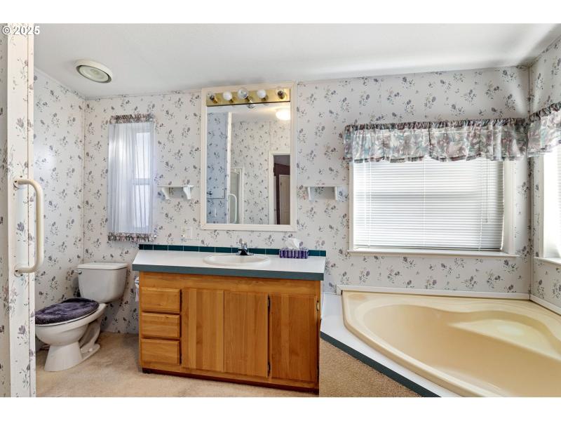 Owner's Suite Bathroom