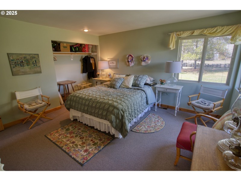 Bedroom, Primary
