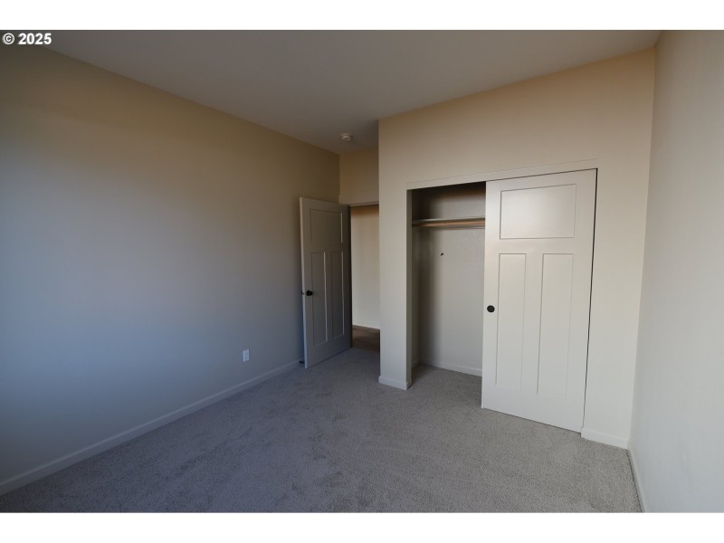 Bedroom, Primary