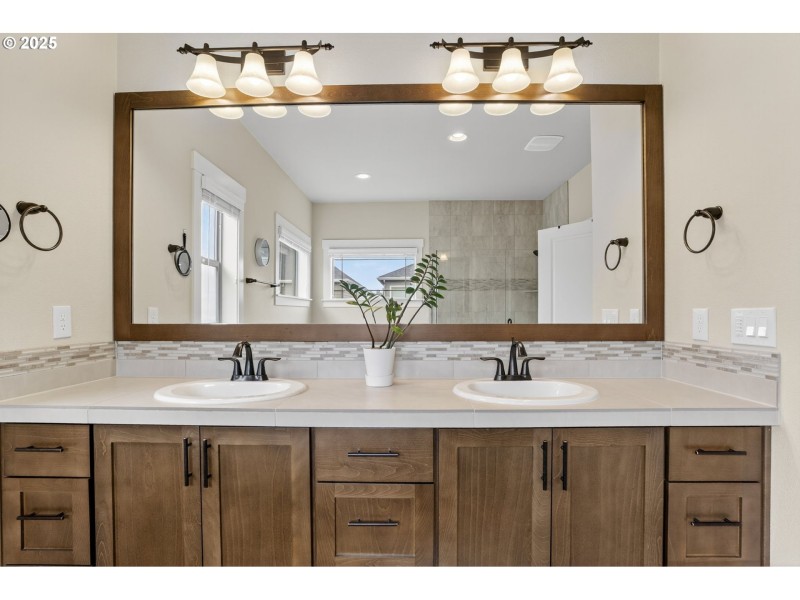 Owner's Suite Bathroom