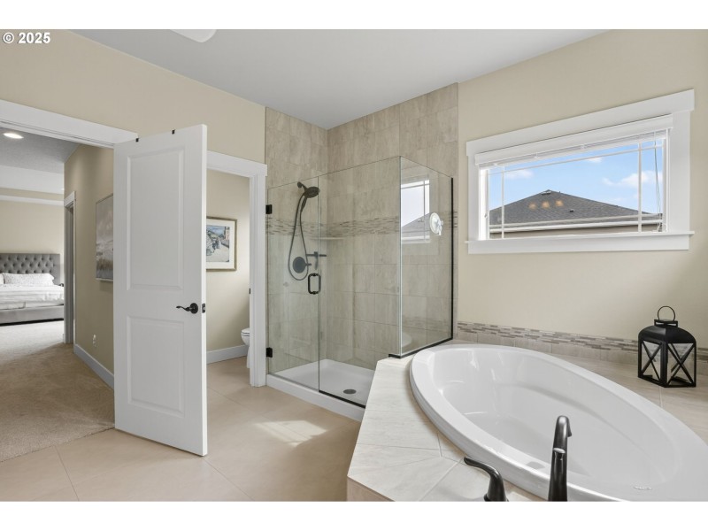 Owner's Suite Bathroom