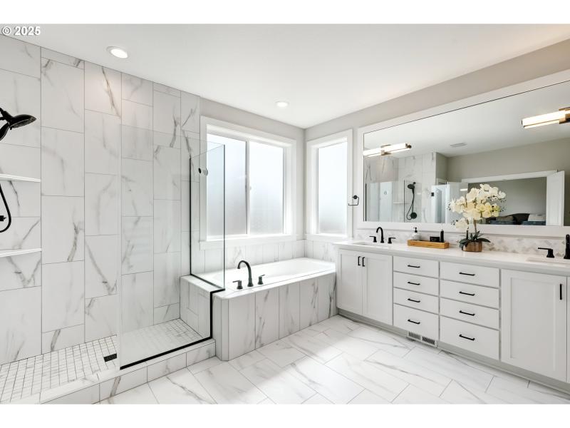 Owner's Suite Bathroom