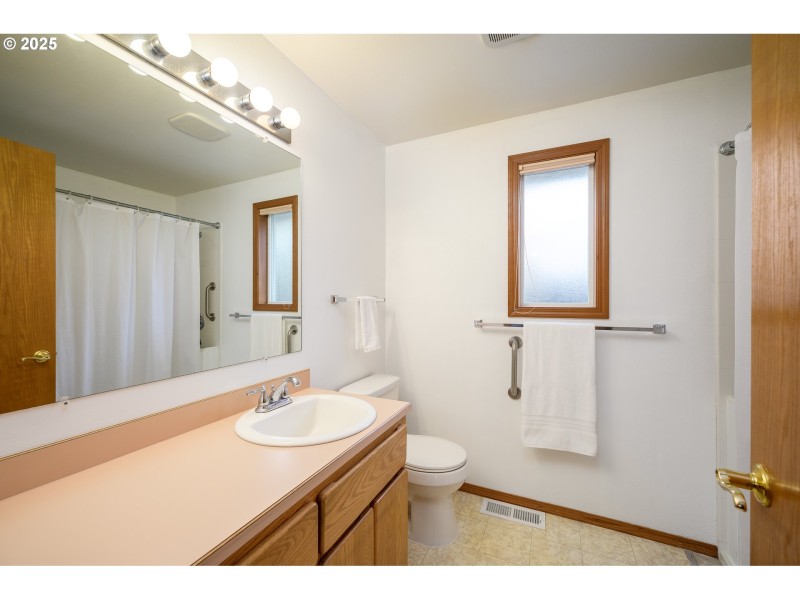 Owner's Suite Bathroom