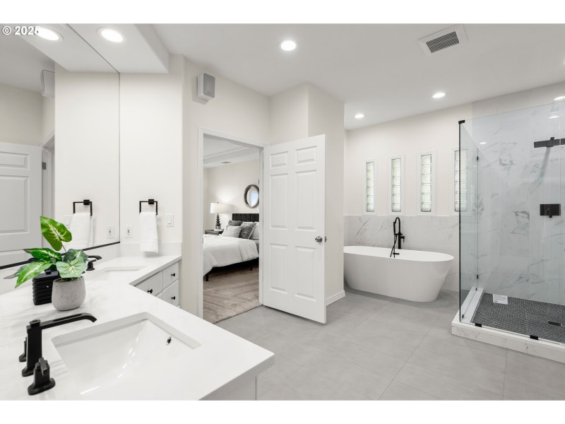 Owner's Suite Bathroom