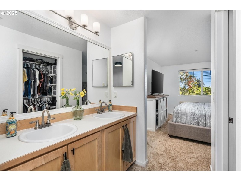 Owner's Suite Bathroom