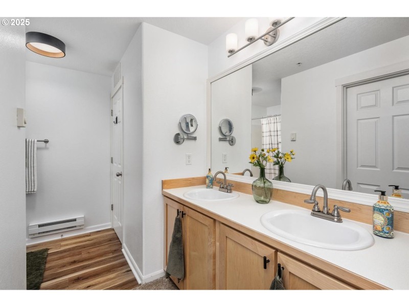 Owner's Suite Bathroom