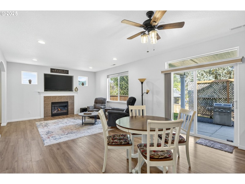 Living Room/Dining Room