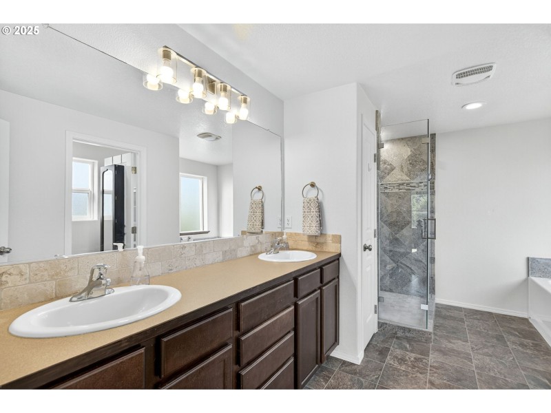 Owner's Suite Bathroom