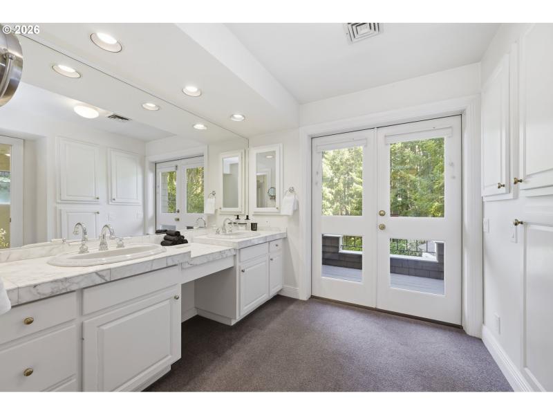 Owner's Suite Bathroom