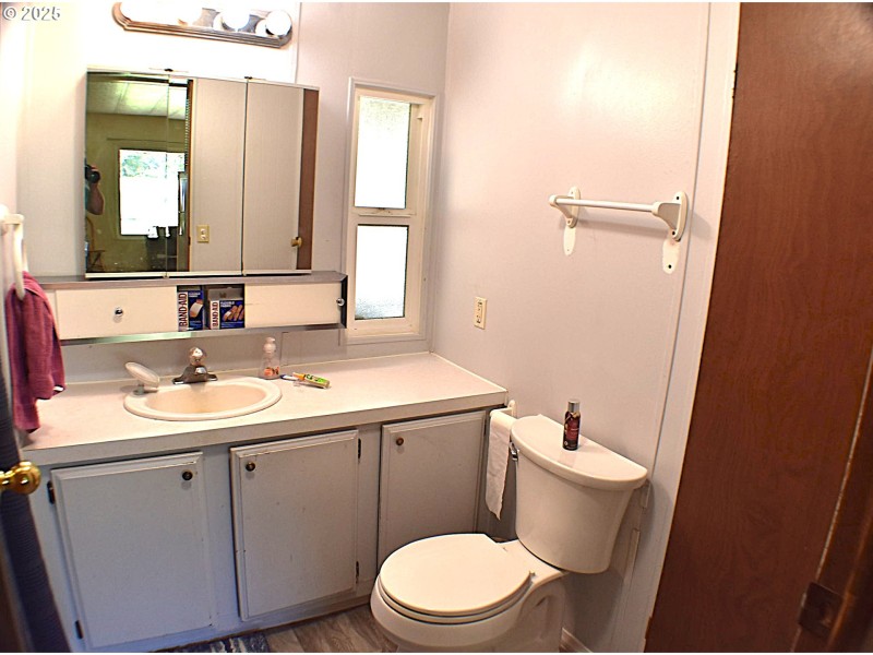 Bathroom, Attached