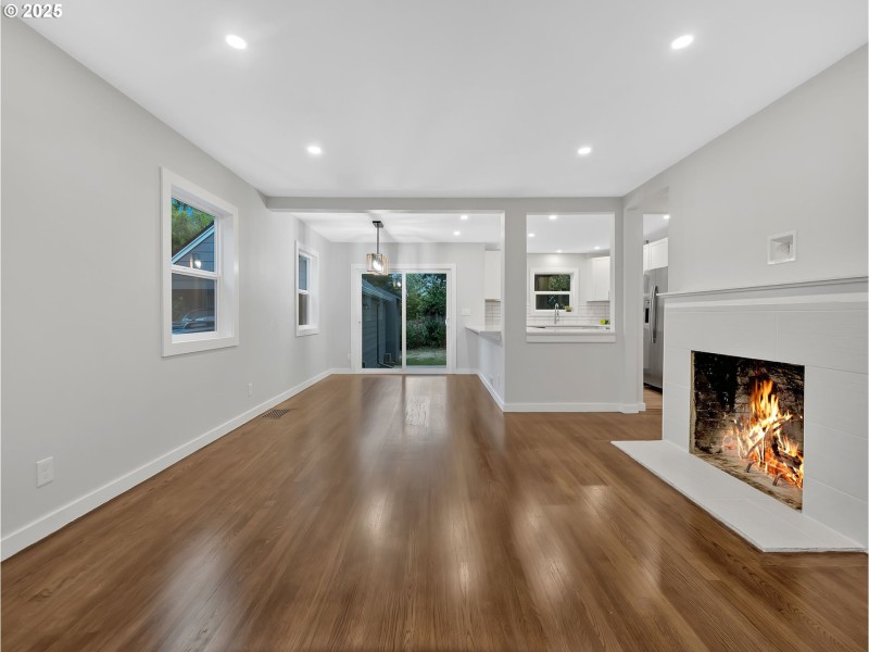 Living Room/Dining Room