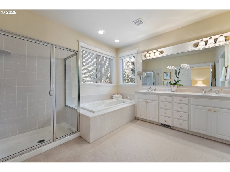 Owner's Suite Bathroom