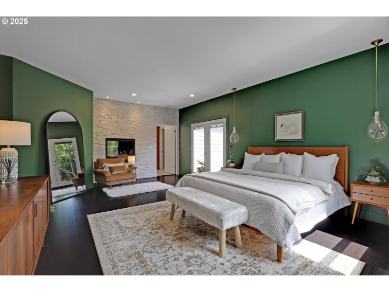 Owner's Suite Bedroom