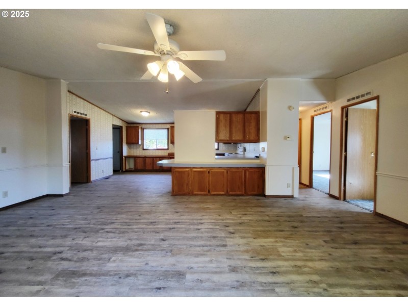 Living Room/Dining Room