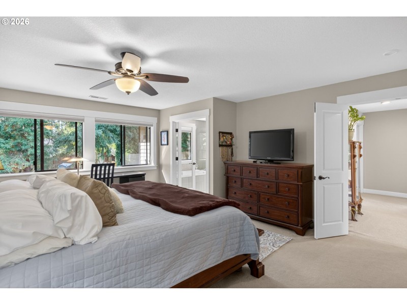 Bedroom, Owner's Suite