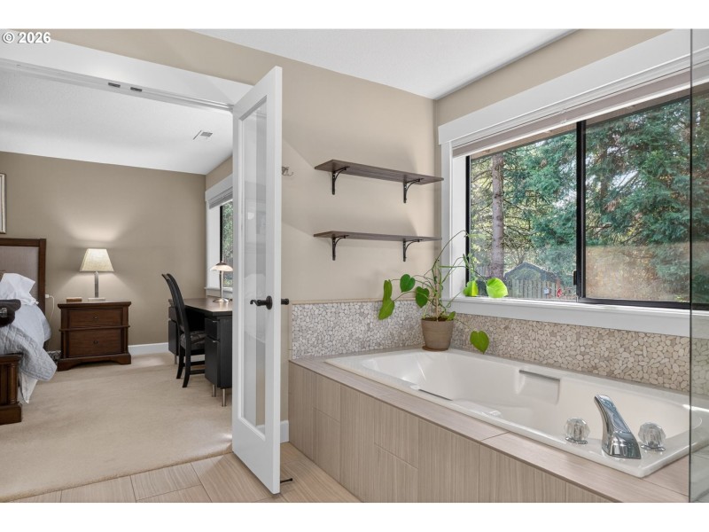 Owner's Suite Bathroom