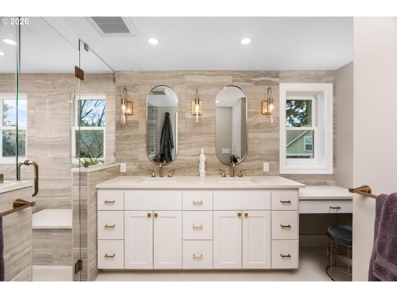 Owner's Suite Bathroom