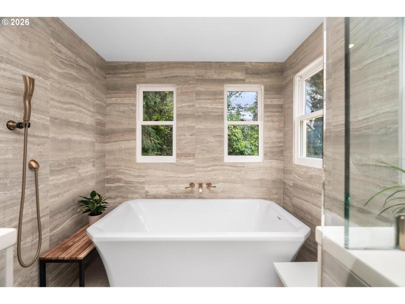 Owner's Suite Bathroom