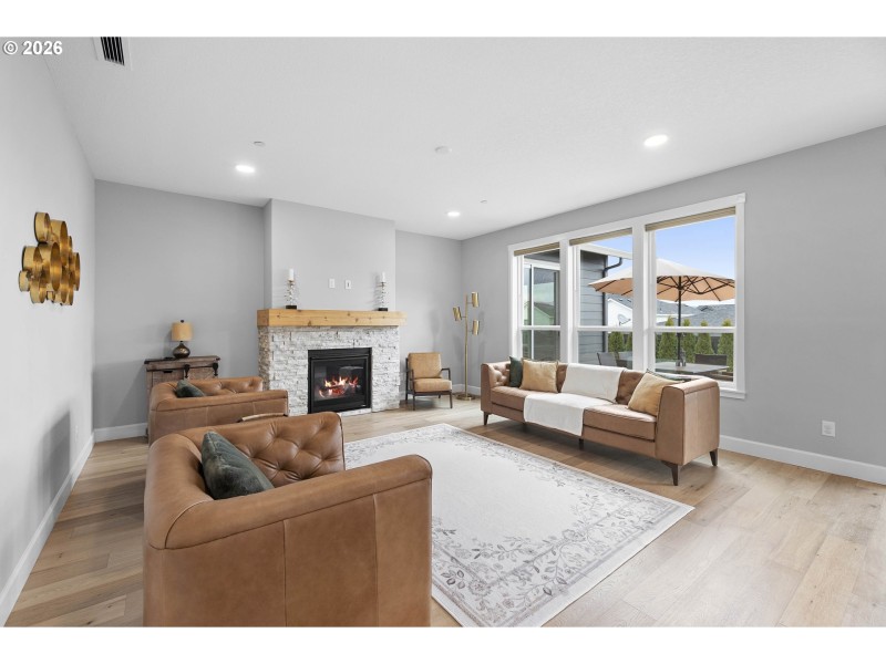 Living Room/Dining Room