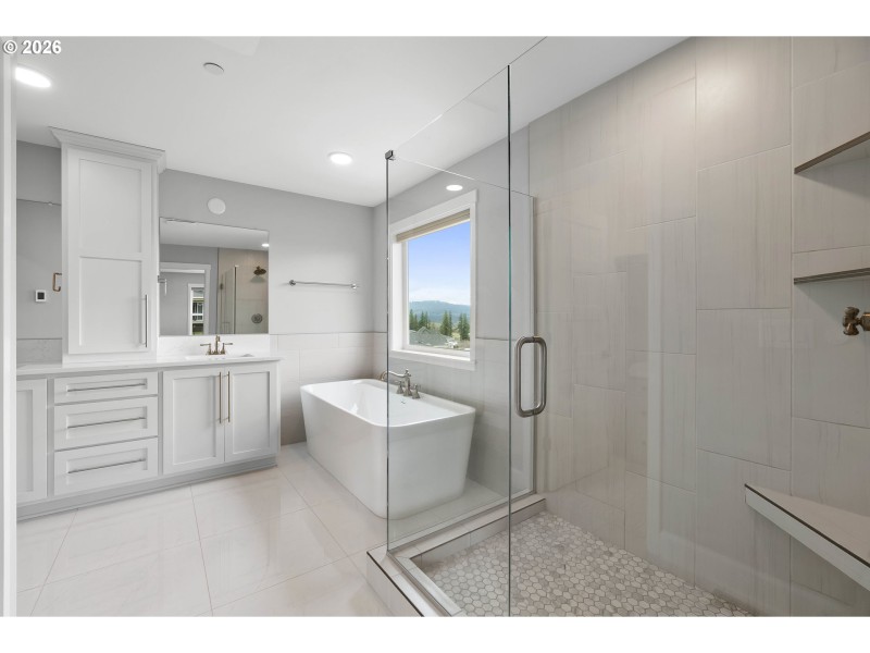 Owner's Suite Bathroom