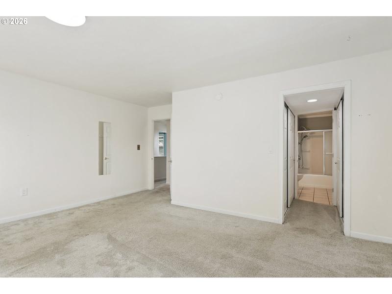 Bedroom, Primary