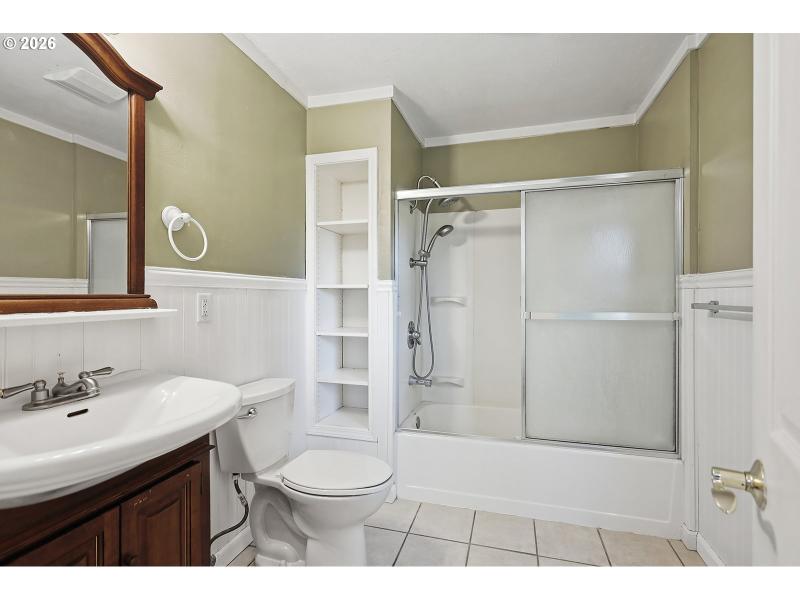 Bathroom, Attached