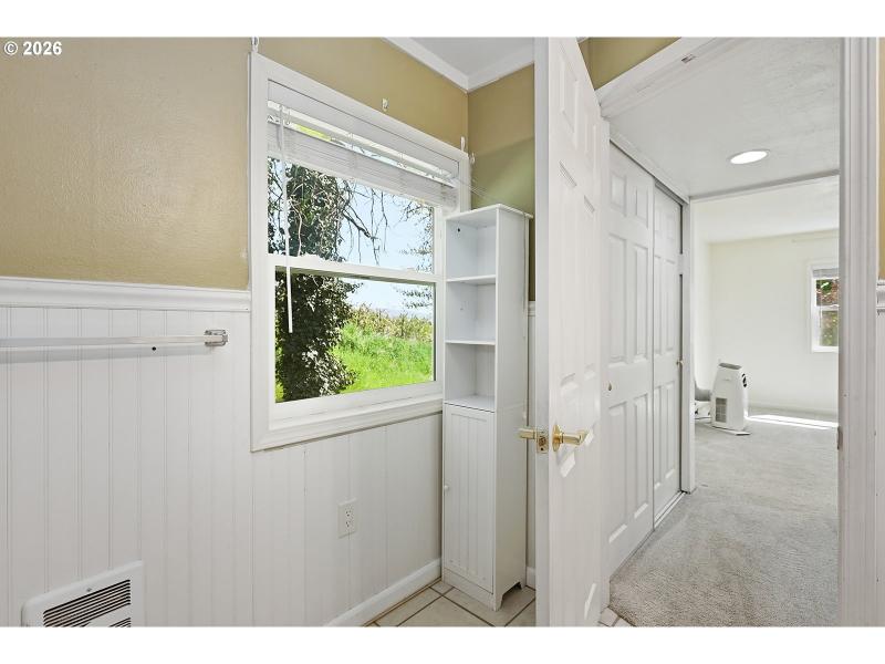 Bathroom, Attached