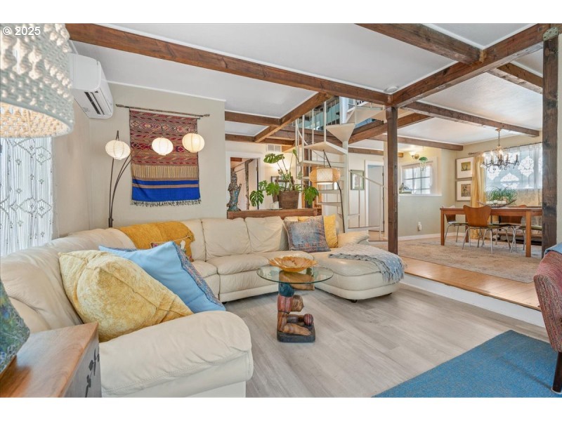 Living Room/Dining Room