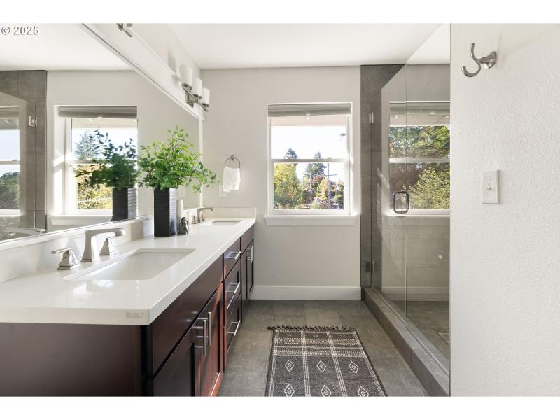 Owner's Suite Bathroom