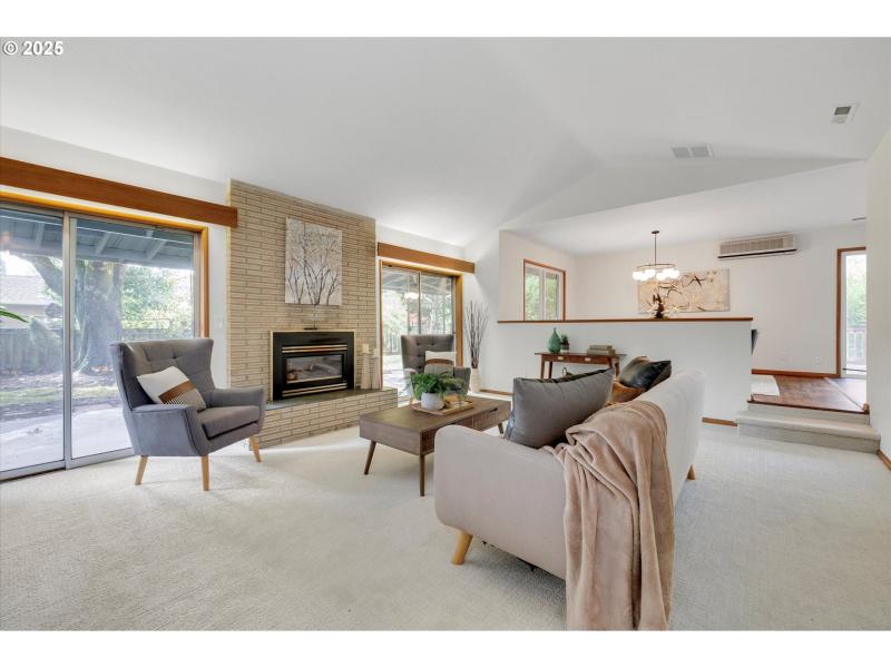 Living Room/Dining Room