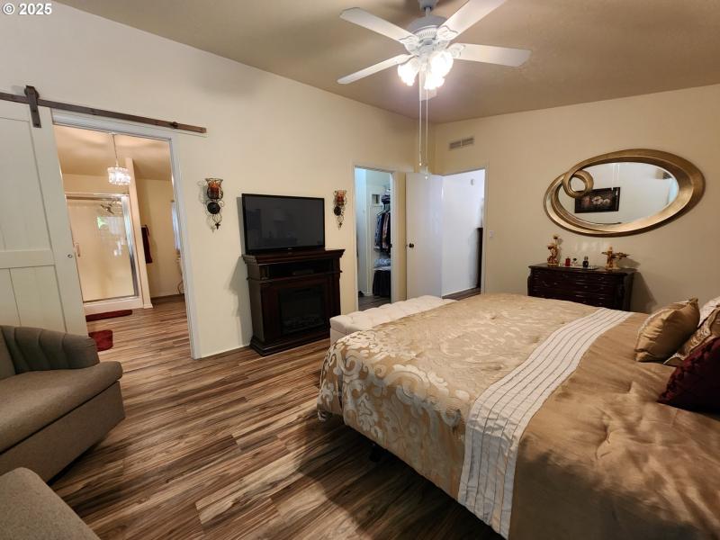 Bedroom, Owner's Suite