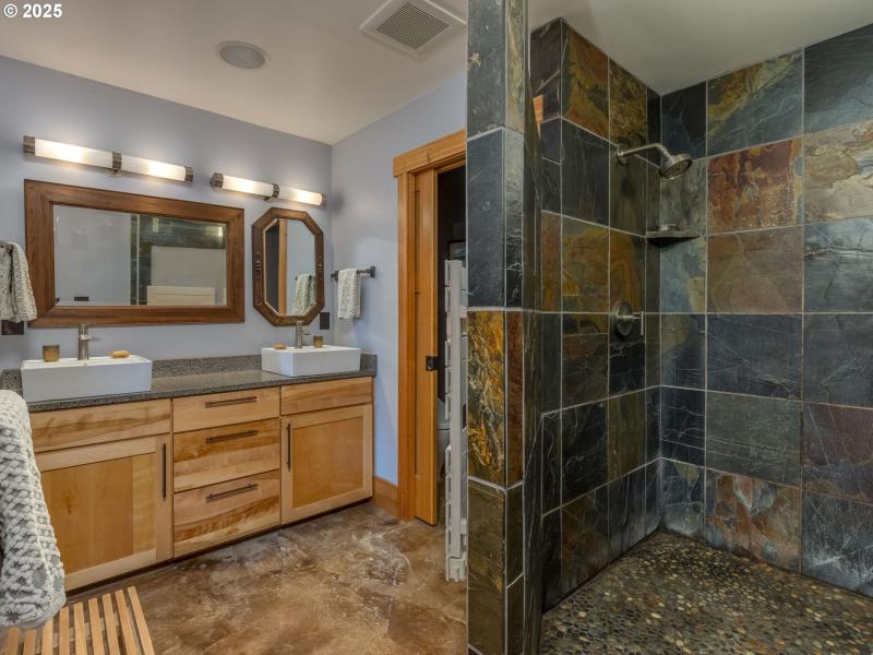 Owner's Suite Bathroom