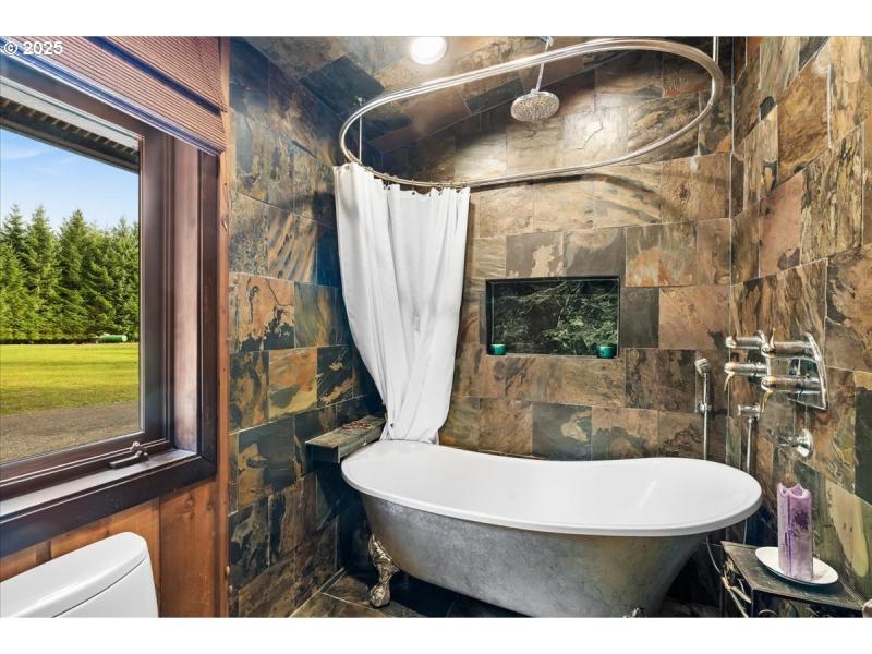 Owner's Suite Bathroom