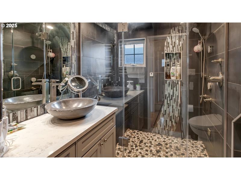 Owner's Suite Bathroom