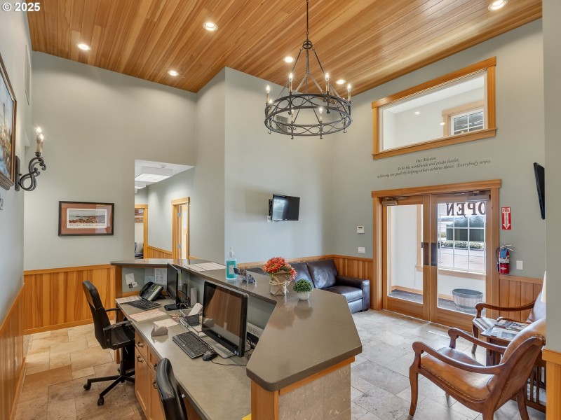 Entrance/Foyer