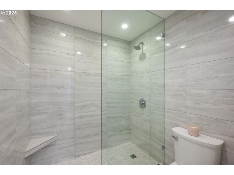 Owner's Suite Bathroom