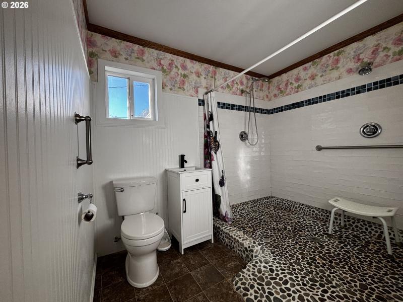 Owner's Suite Bathroom