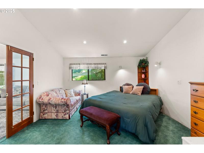 Bedroom, Owner's Suite