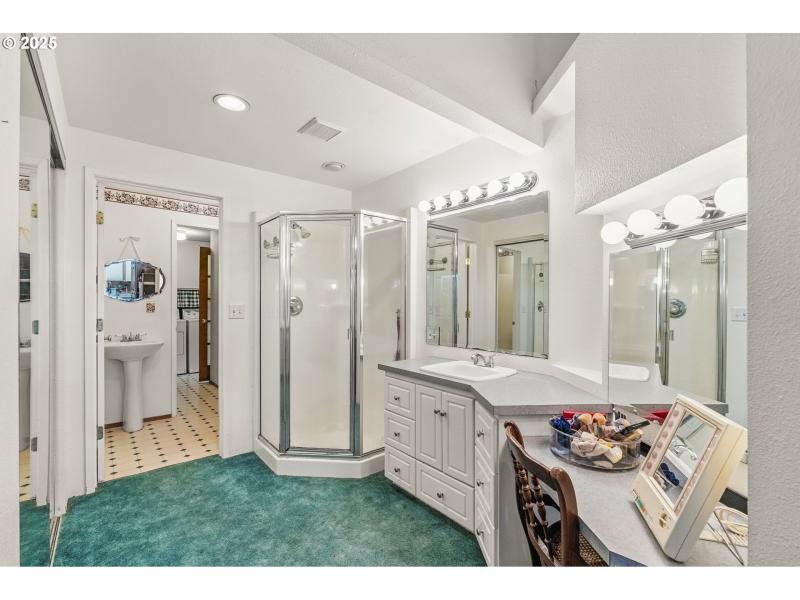 Owner's Suite Bathroom