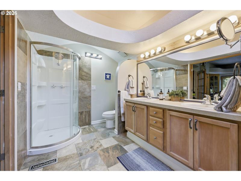 Owner's Suite Bathroom