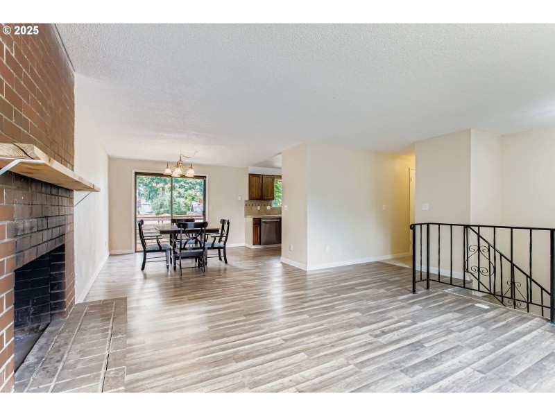 Living Room/Dining Room