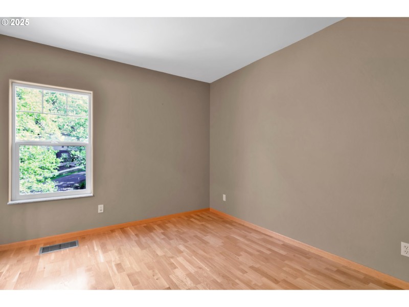 Bedroom, Primary