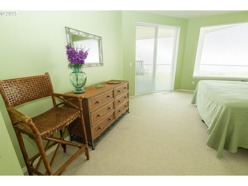 Bedroom, Primary